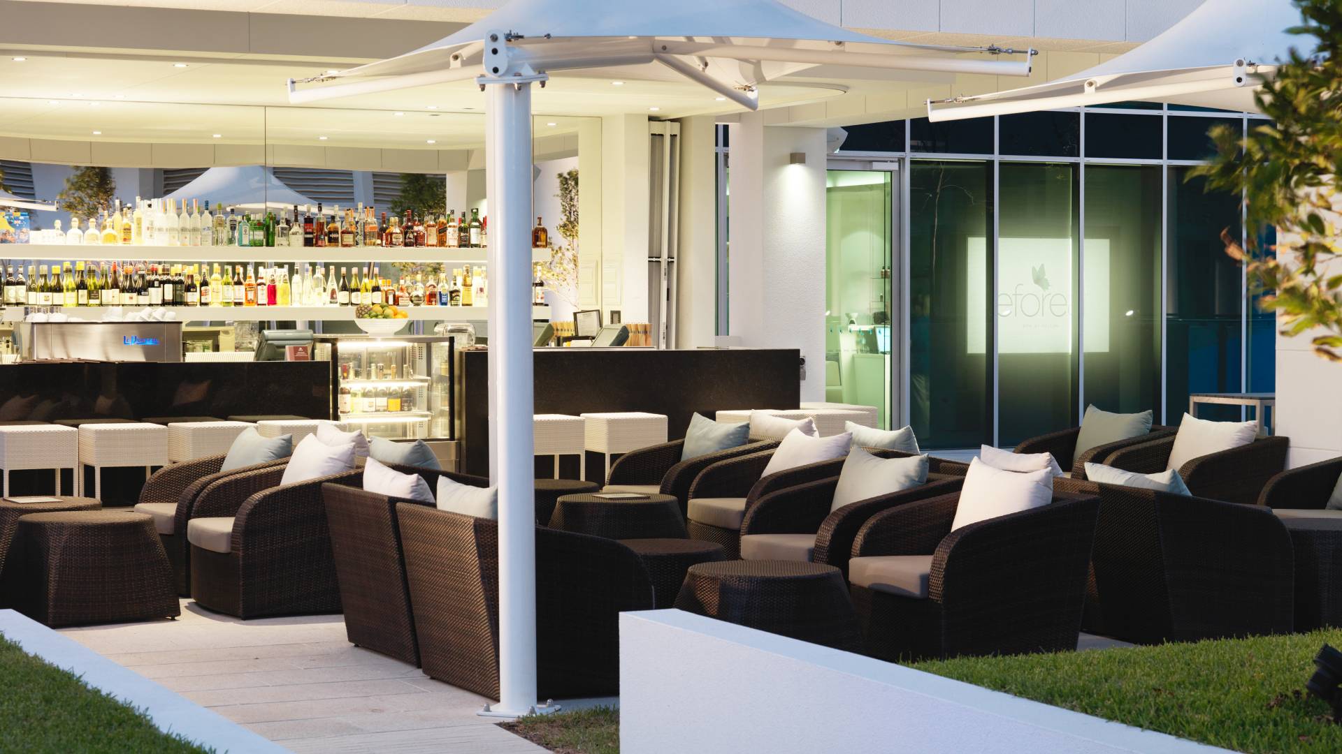 Бар The Deck Отель и резиденции Hilton Surfers Paradise